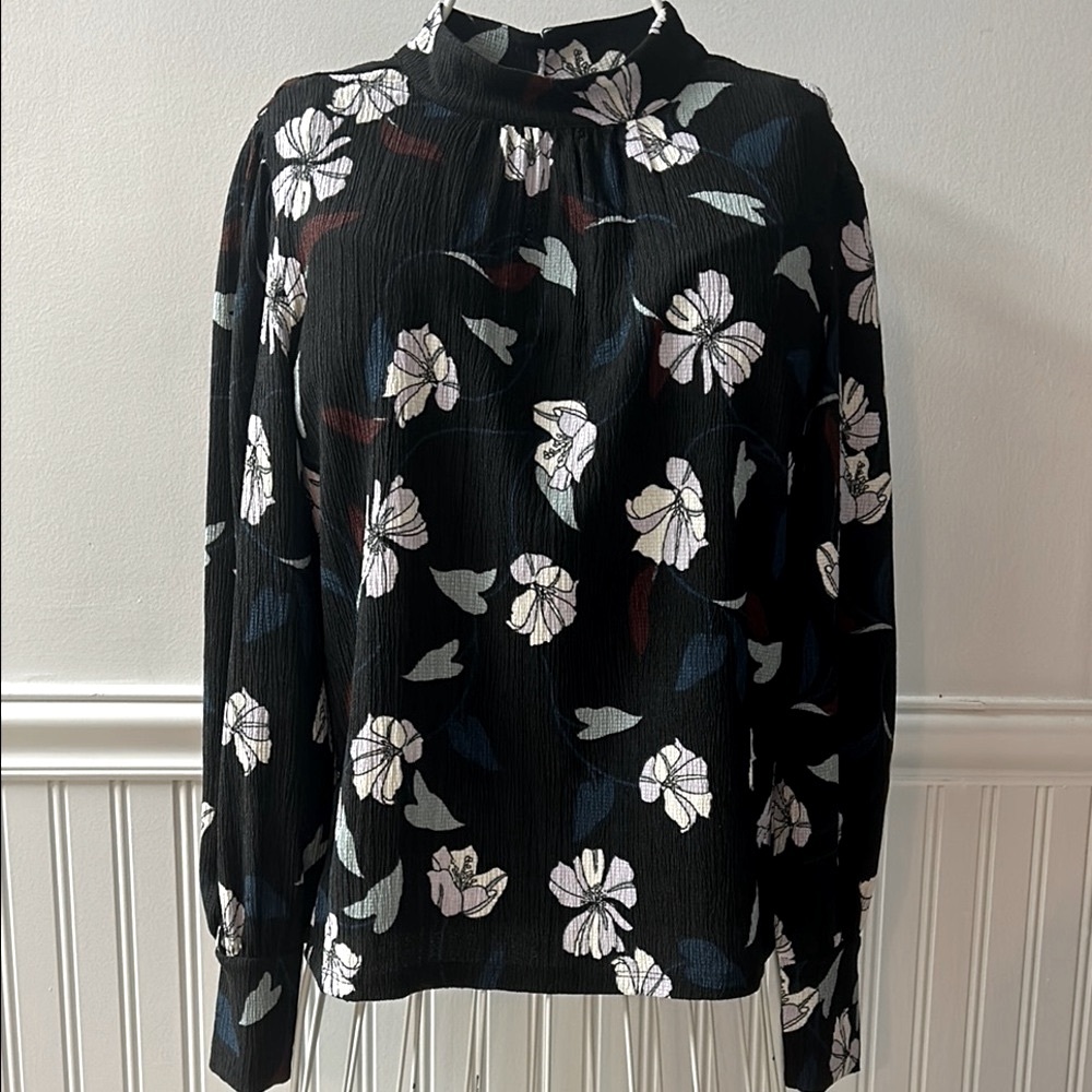 NWT Ann Taylor Floral Women's Blouse